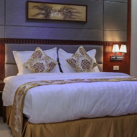 The 40Th Pearl Hotel Suites Djedda Buitenkant foto