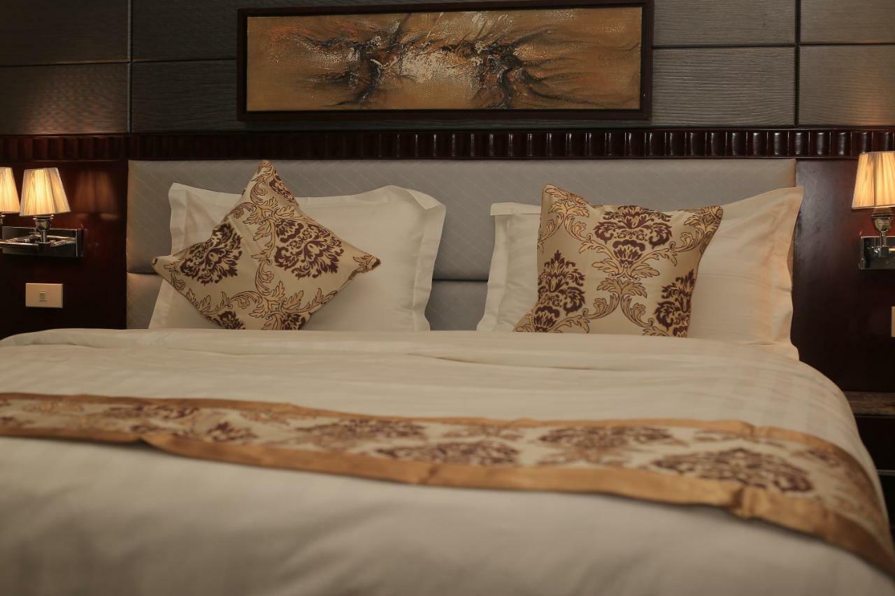 The 40Th Pearl Hotel Suites Djedda Buitenkant foto