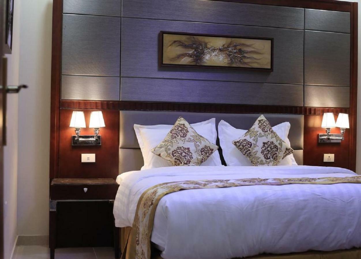 The 40Th Pearl Hotel Suites Djedda Buitenkant foto